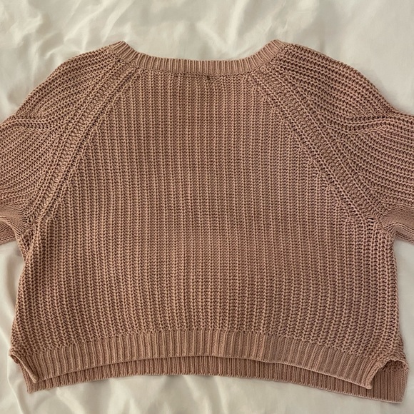 ✨3 for $25✨H&M Knit Sweater - Picture 2 of 4
